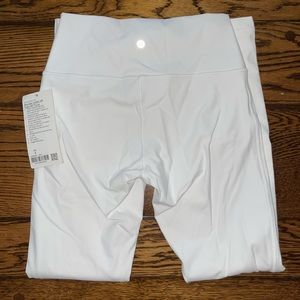 NWT Lululemon Size 8 High Rise Wunder Under White Leggings